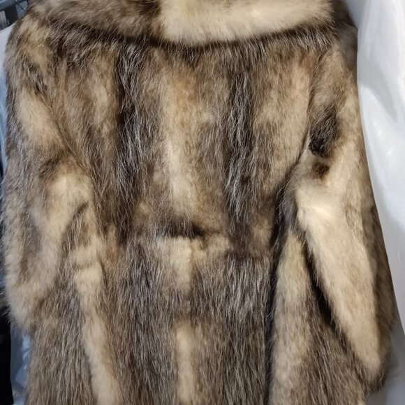 Luxurious Brown Fur and Leather Women's Coat - Picture 2 of 4